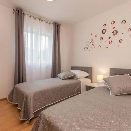 Apartment Darko - 100M From Sea Apartamento Sali