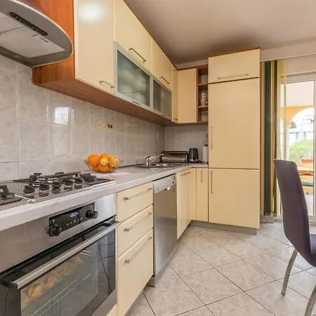 Apartamento Apartment Darko - 100M From Sea Sali
