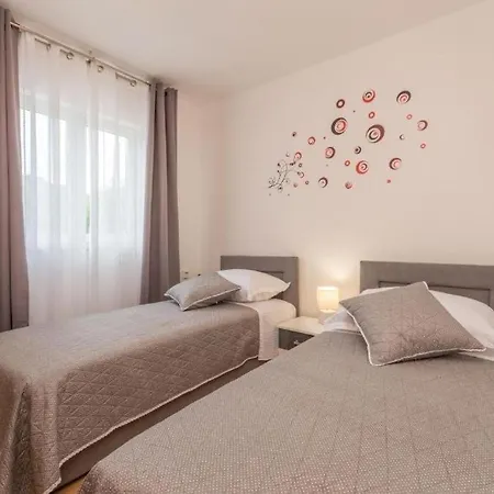 Apartment Darko - 100M From Sea Sali