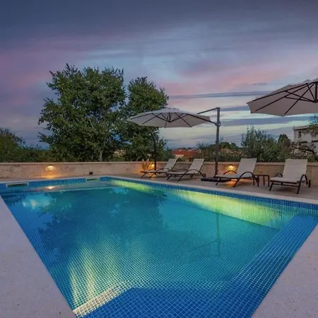 Apartment Darko - 100M From Sea